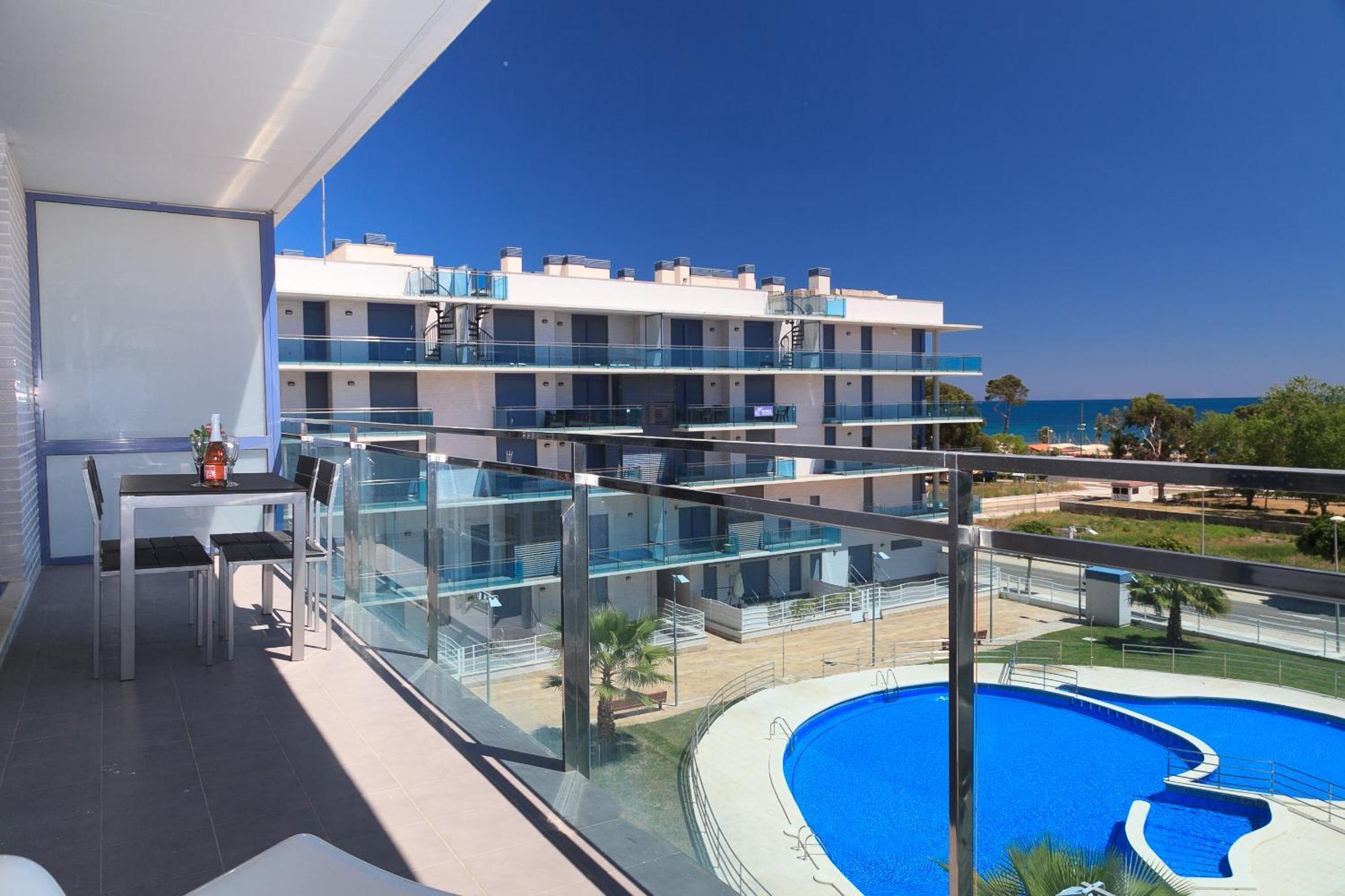 Uhc Mar Augusta Family Complex Apartment Cambrils Room photo
