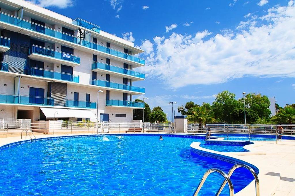 Uhc Mar Augusta Family Complex Apartment Cambrils Room photo